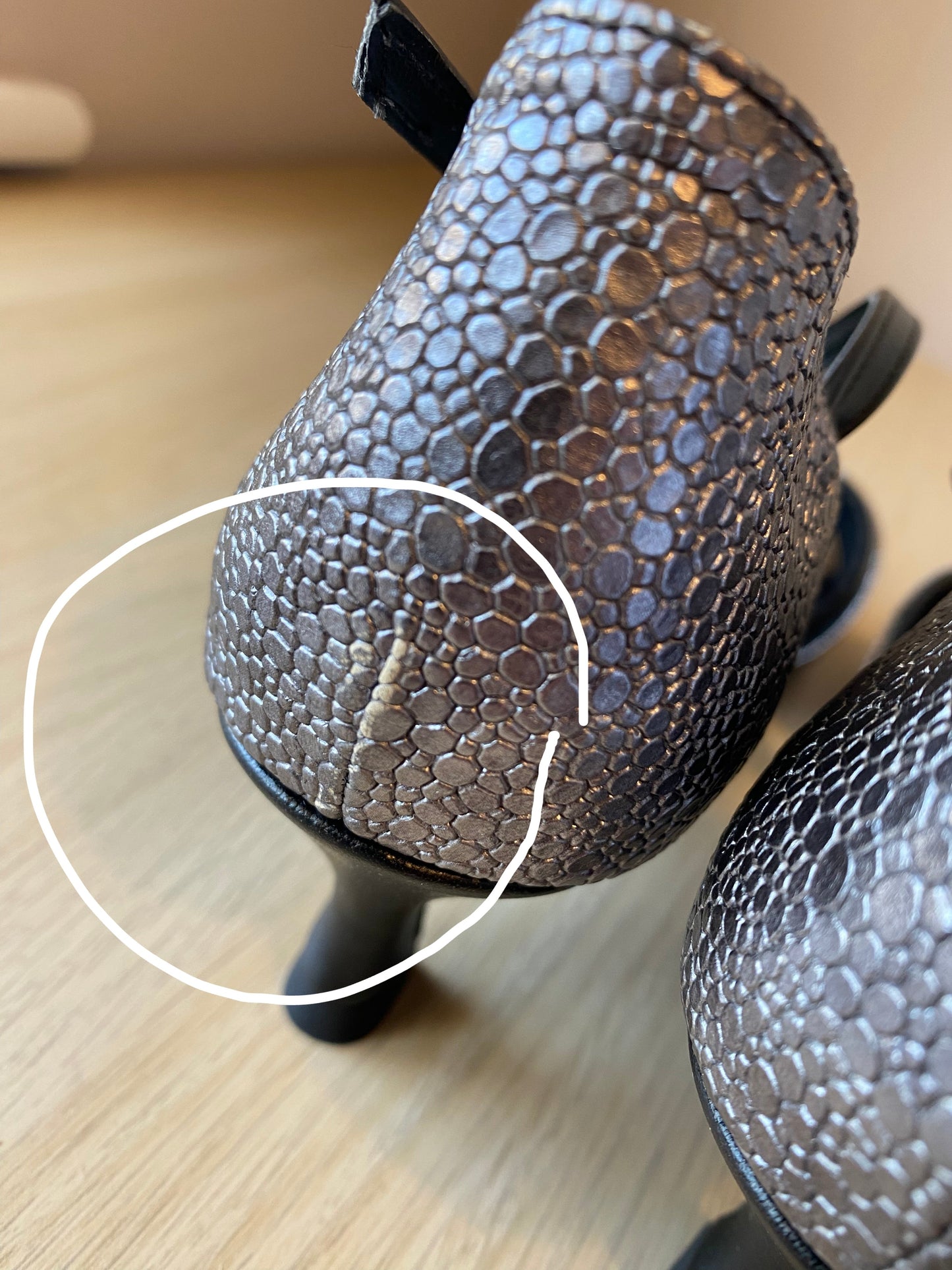 Tasha - Black/Metallic Gunmetal Frog (Size 7)