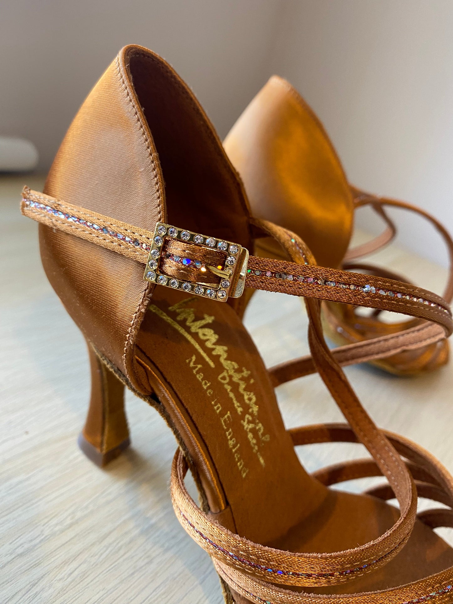 Flavia Sequin - Tan Satin/Tan Sequin (Size 3W)
