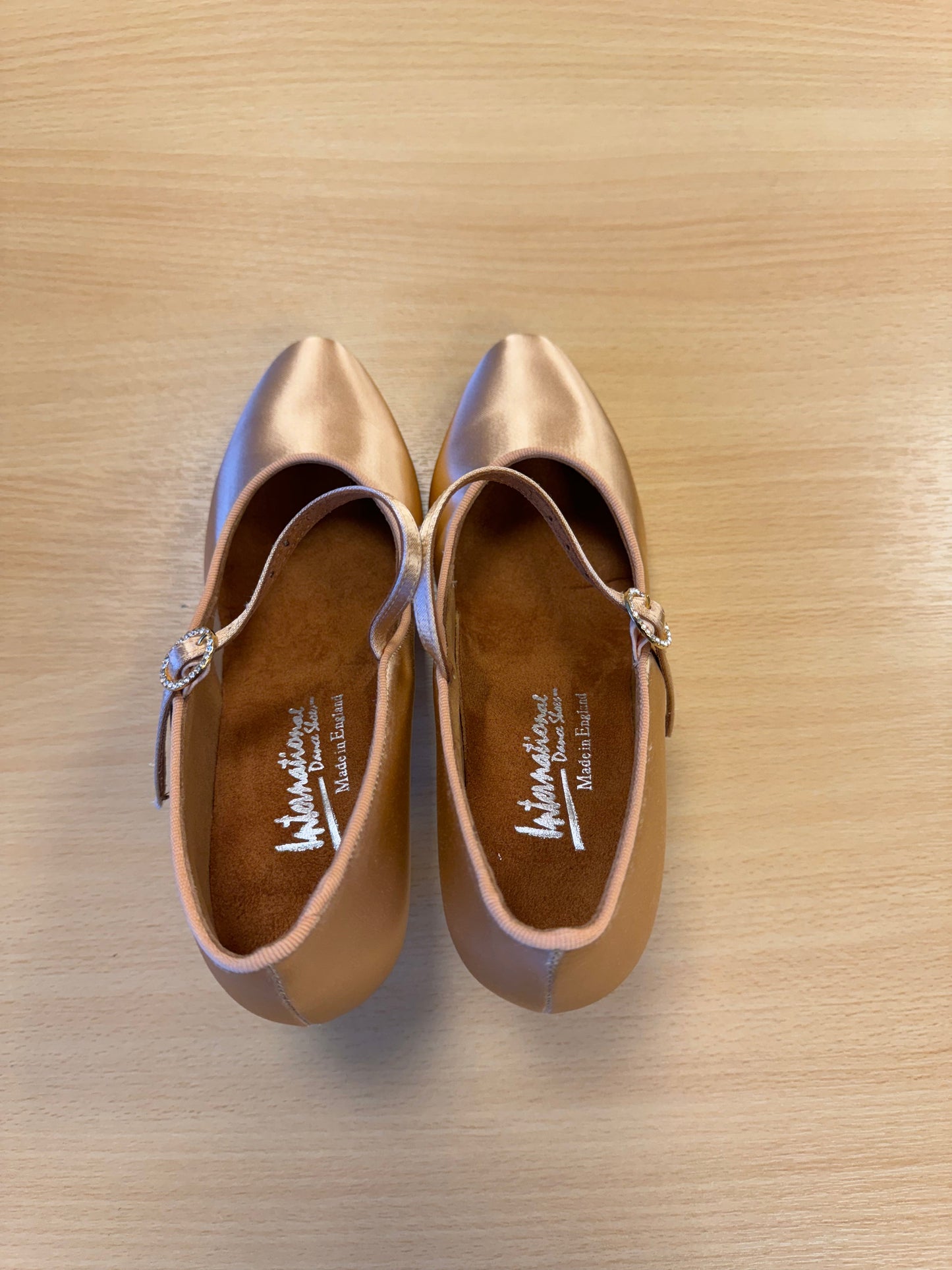 ICS Classic - Peach Satin (Size 5.5N)