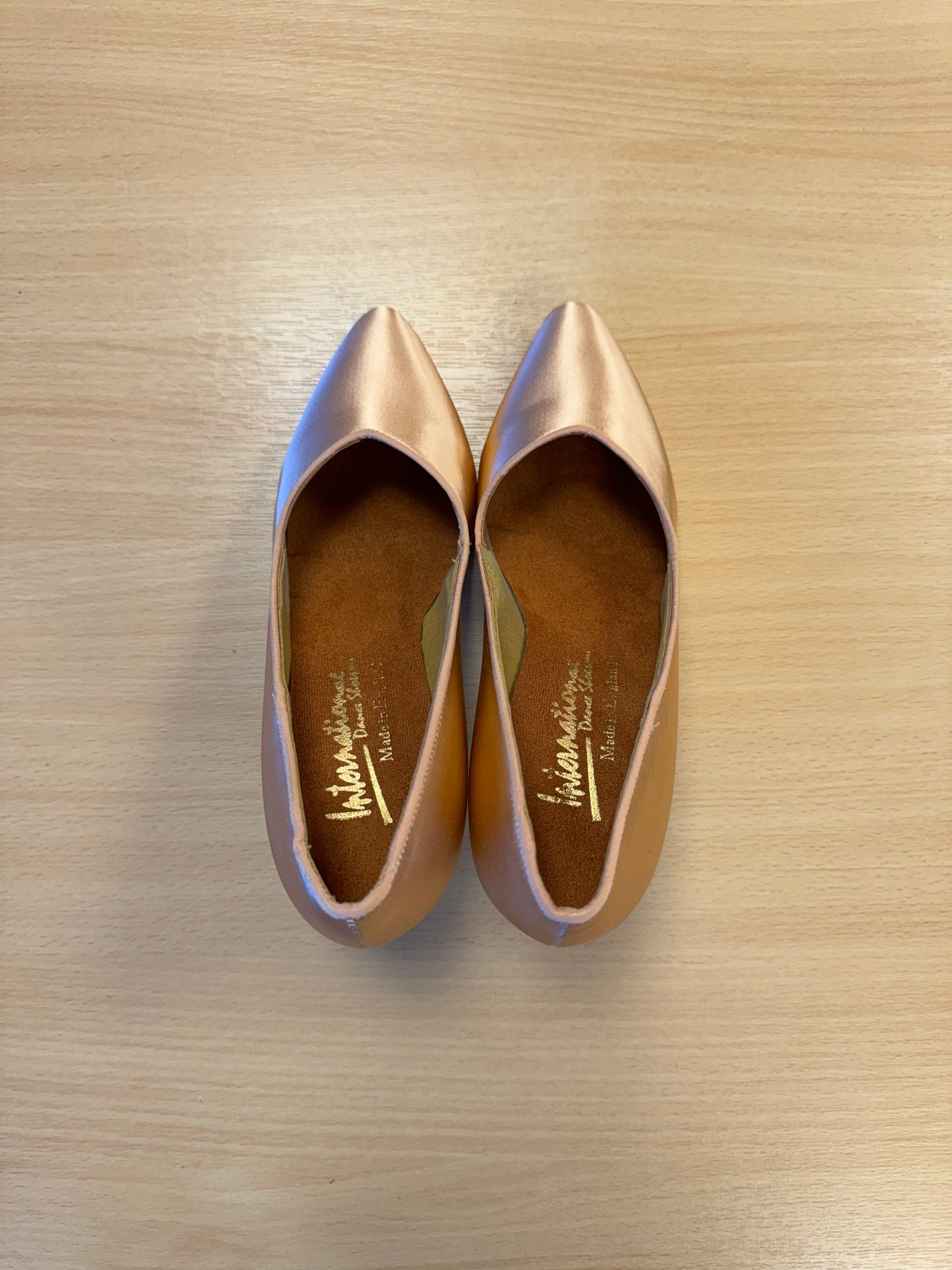 ICS Superstar - Peach Satin (Size 3)