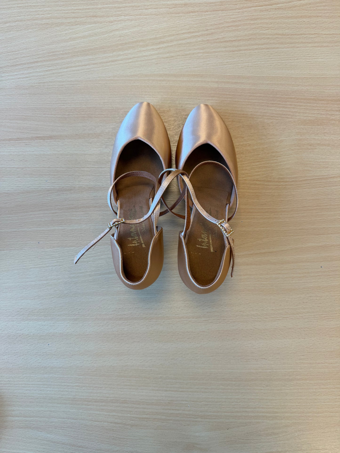 American Smooth - Peach Satin - Size 4.5 - Wide