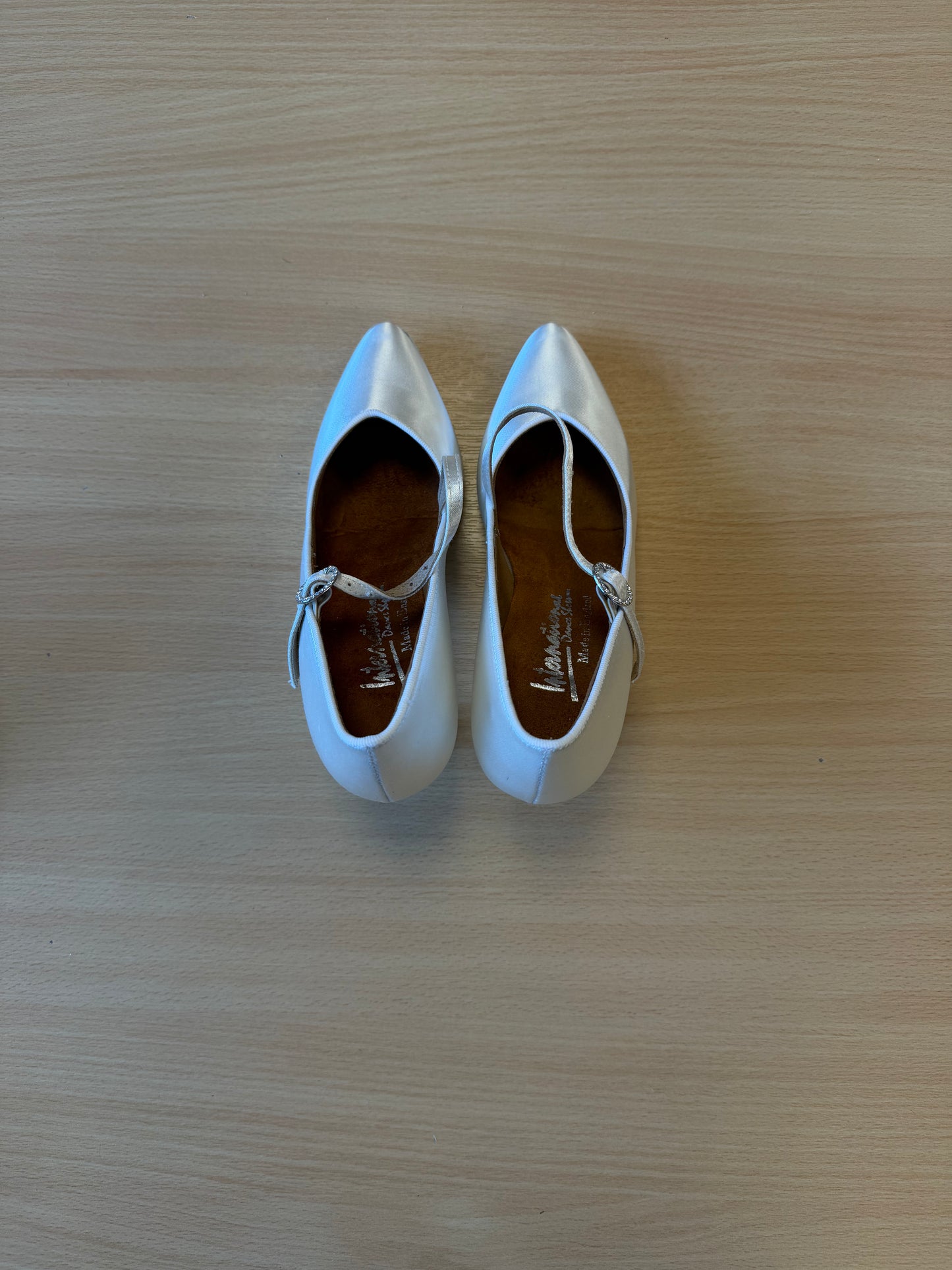 ICS SuperStar SingleStrap - White Satin - Size 4 - Narrow