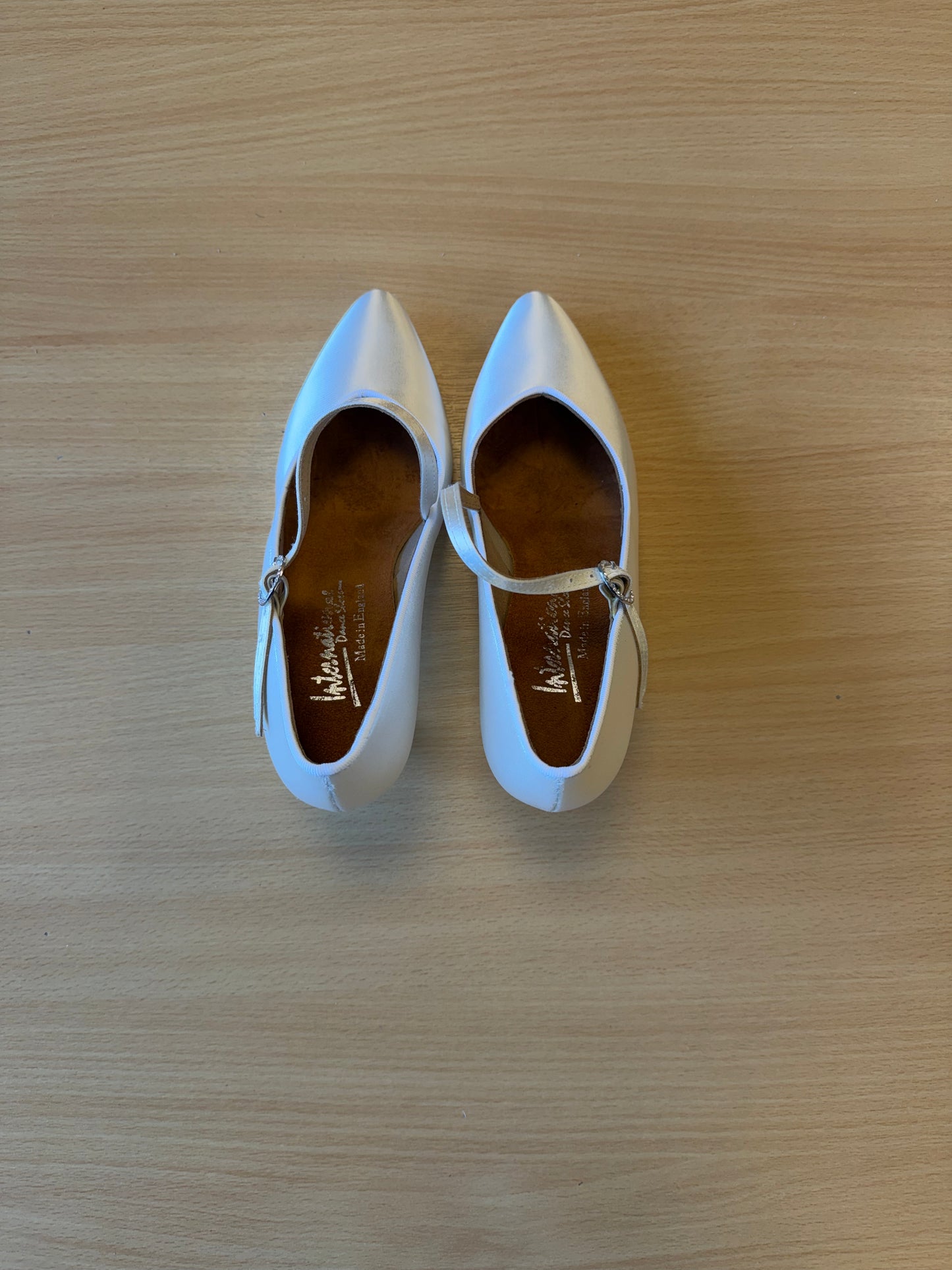 ICS SuperStar SingleStrap - White Satin - Size 4.5 - Regular
