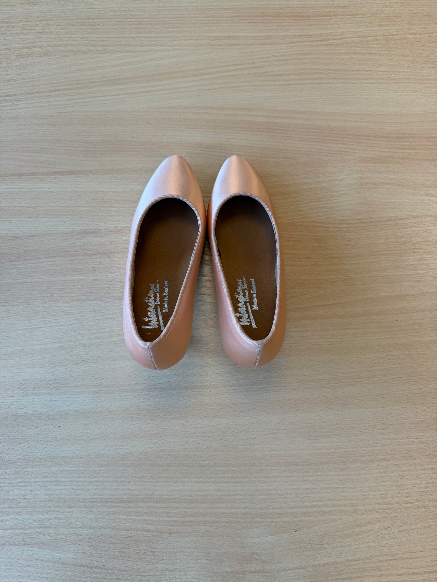 ICS RoundToe - Peach Satin - Size 4.5 - Regular