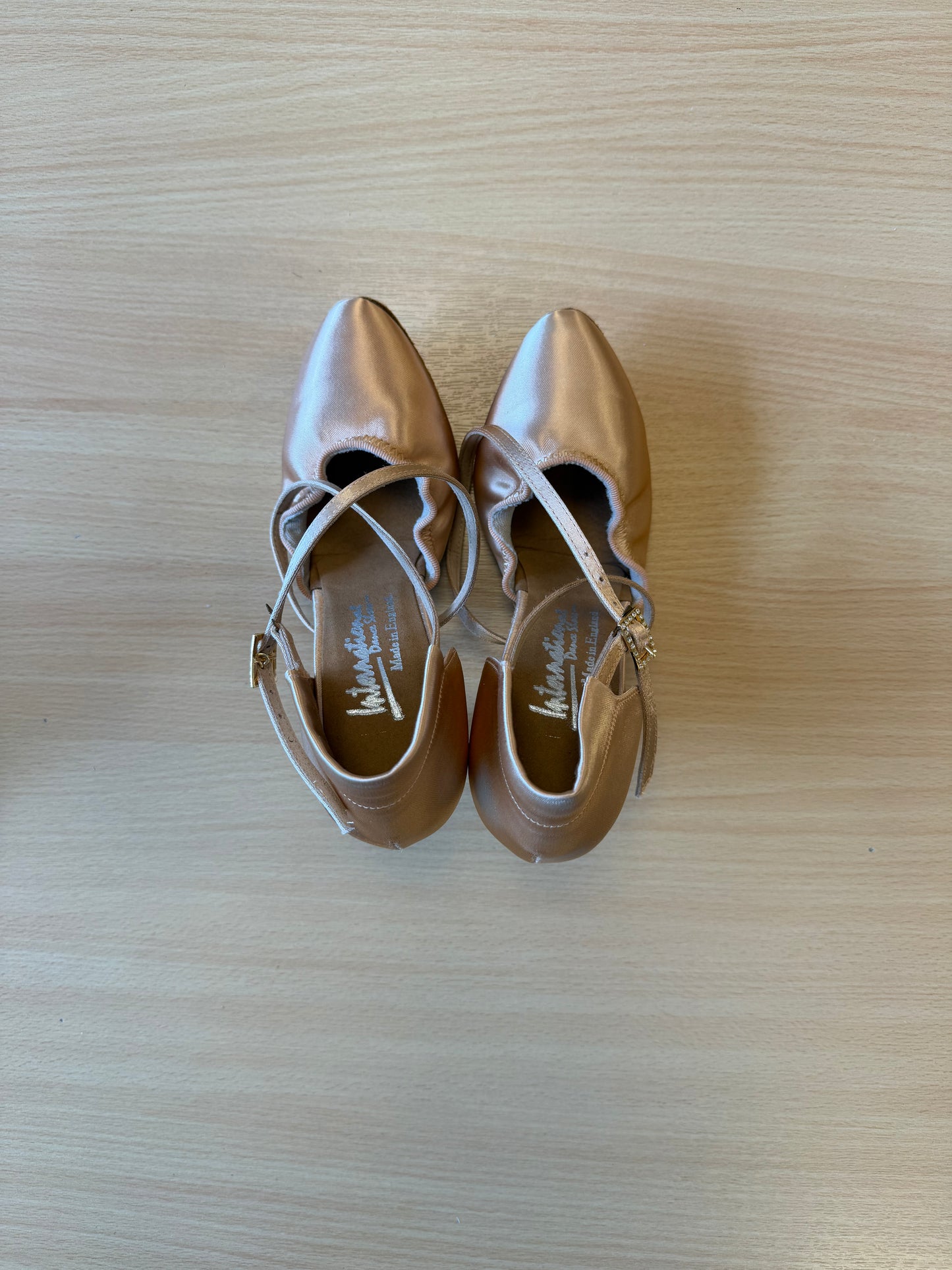 American Flex - Peach Satin - Size 4 - Regular