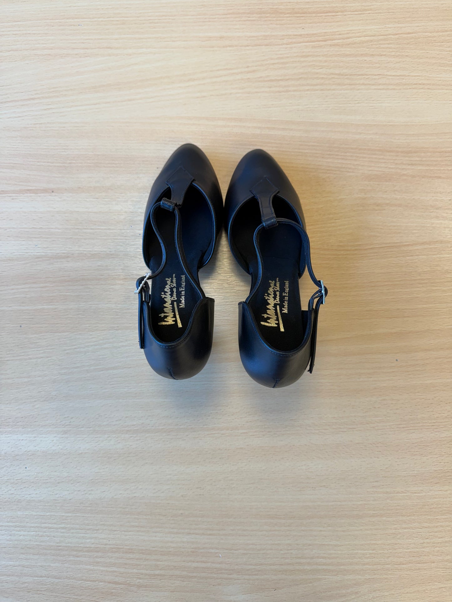 Karen - Black NotCalf - Size 5.5 - Regular