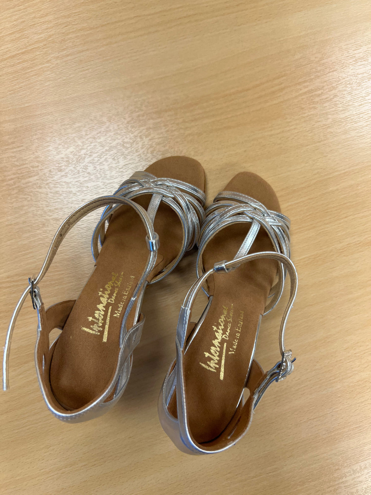 Lucia - Silver NotCalf (Size 5)
