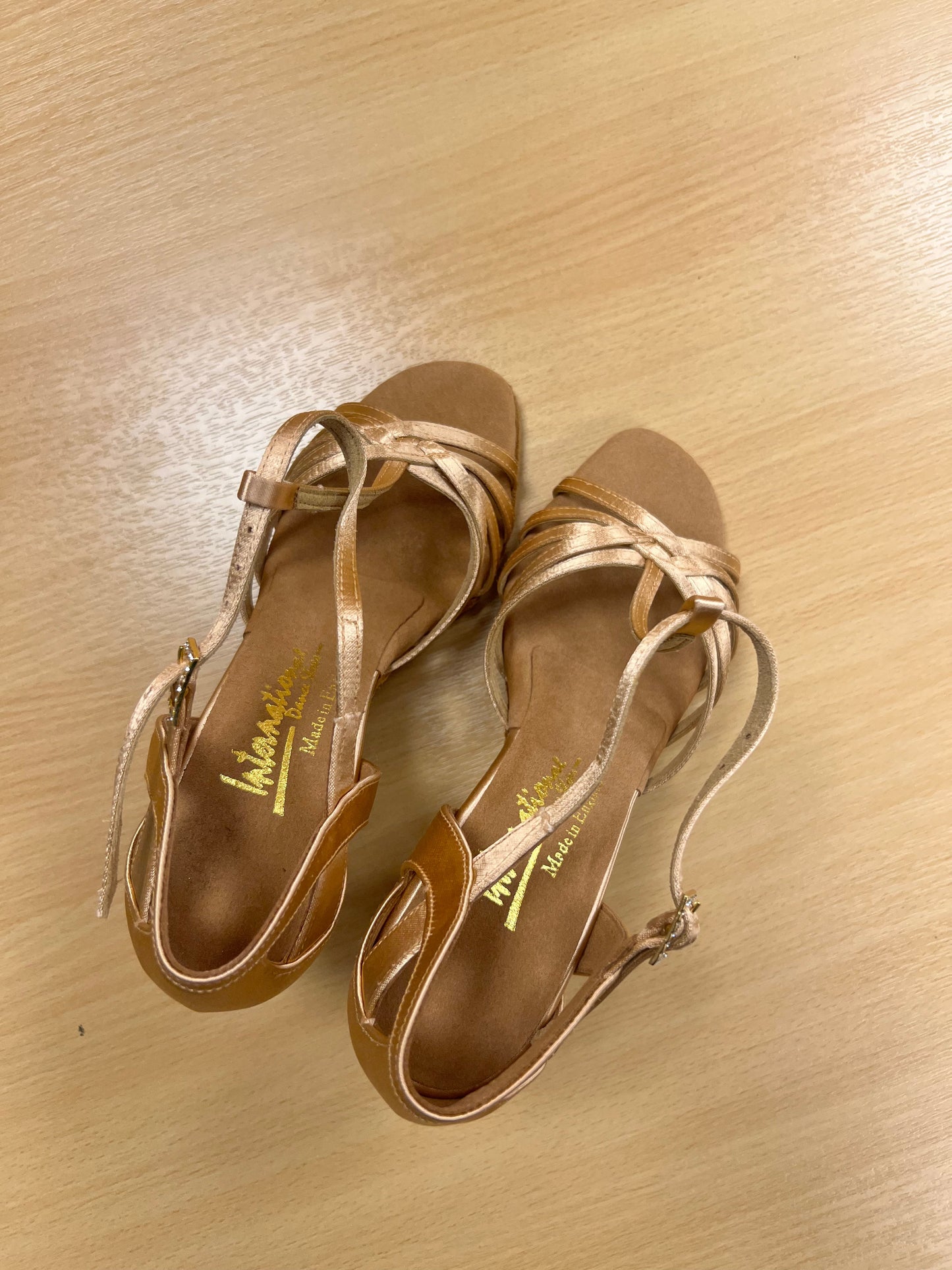 Lucia - Peach Satin (Size 5)