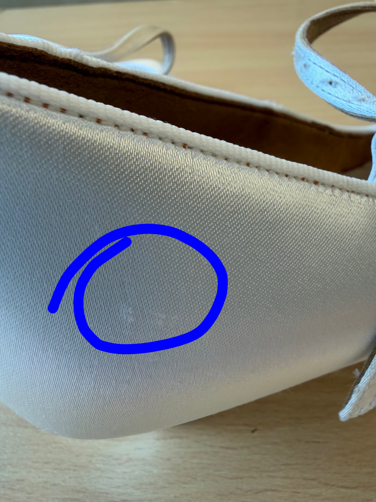ICS RoundToe SingleStrap - White Satin - Size 5.5 - Regular