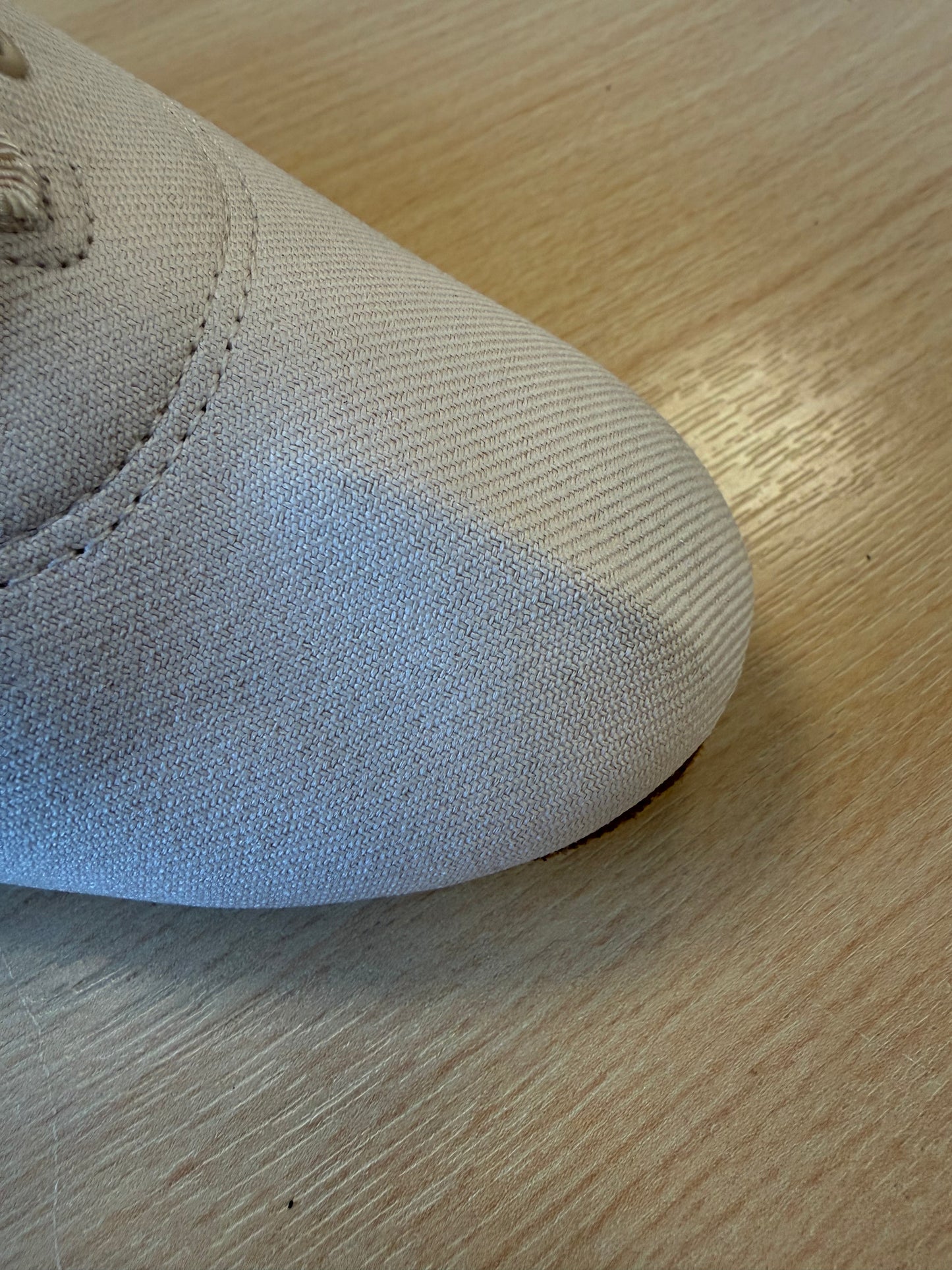 Heather Split-Sole - Beige Lycra - Size 4.5 - Regular