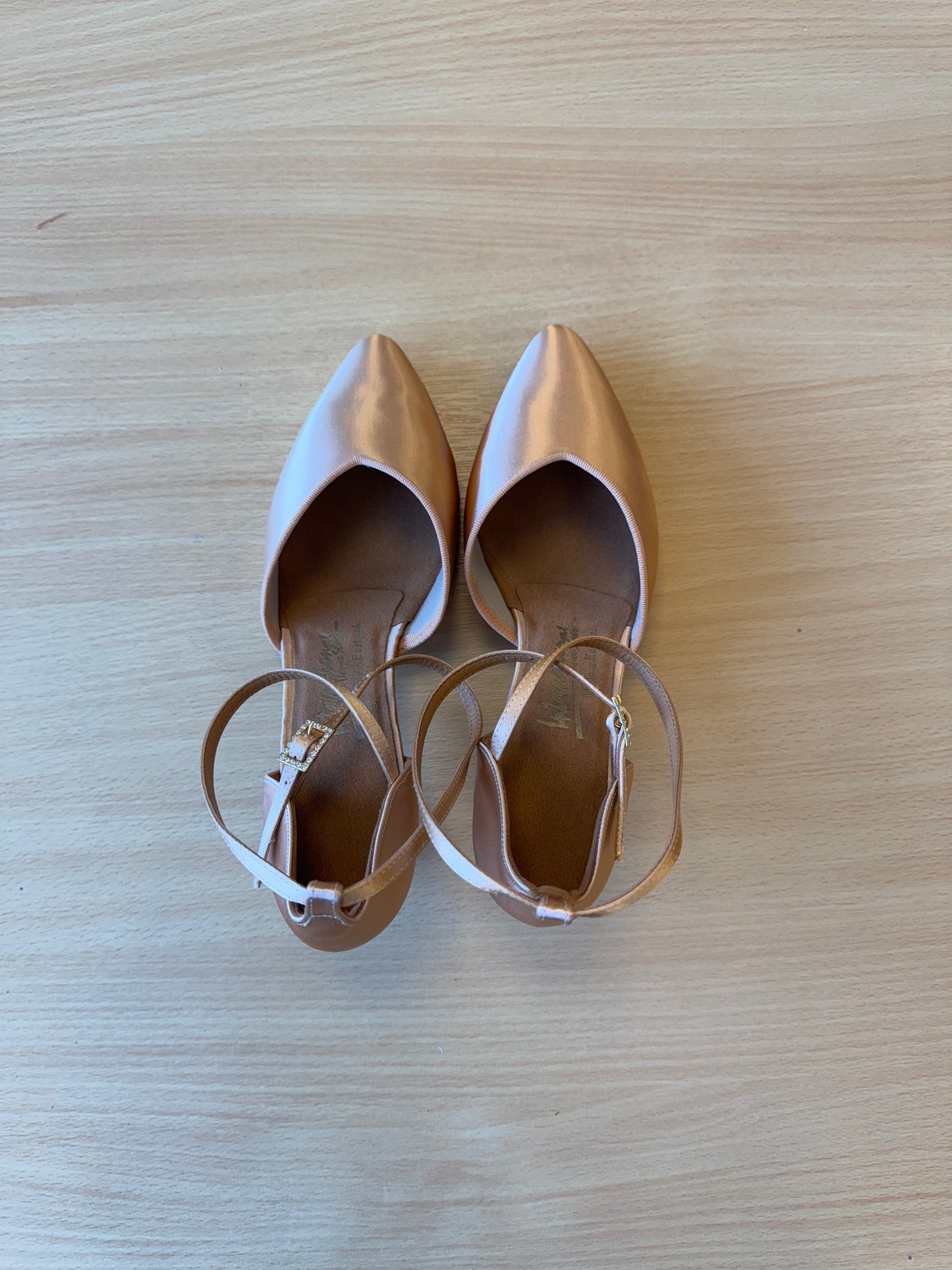 American Smooth - Peach Satin - Size 7 - X Wide