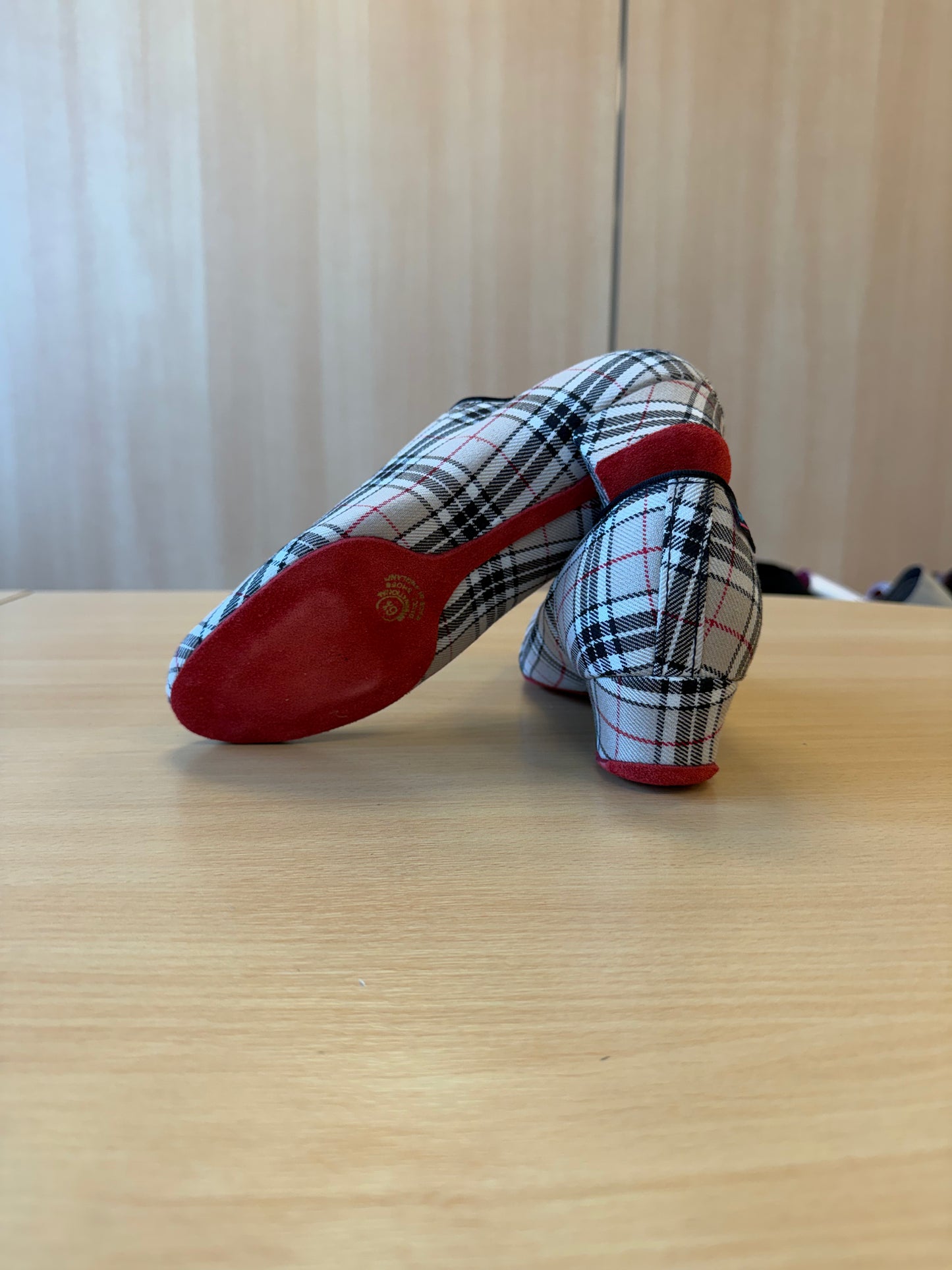 Heather Split-Sole - Beige Check - Size 6.5 - Regular (Red Soles)