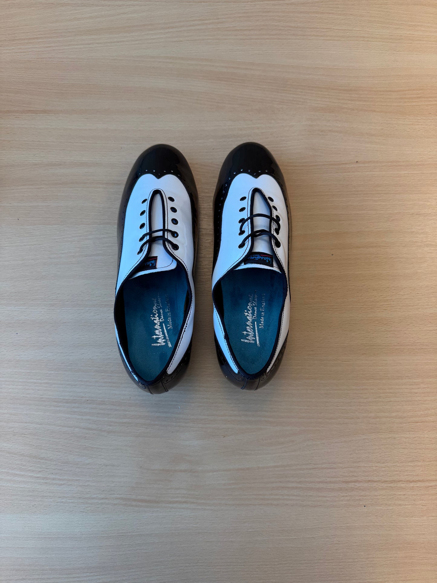 Brogue Full-Sole - White/Black Patent - Size 9.5 - X Wide