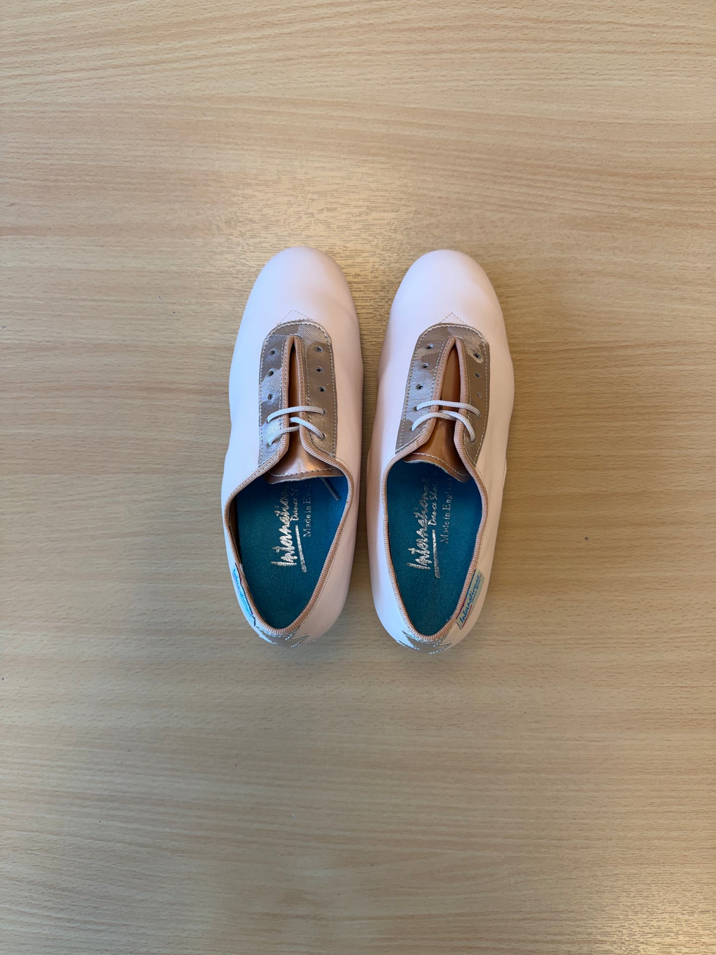 Artiste Split-Sole - Himalayan Rose - Size 2.5 - Regular
