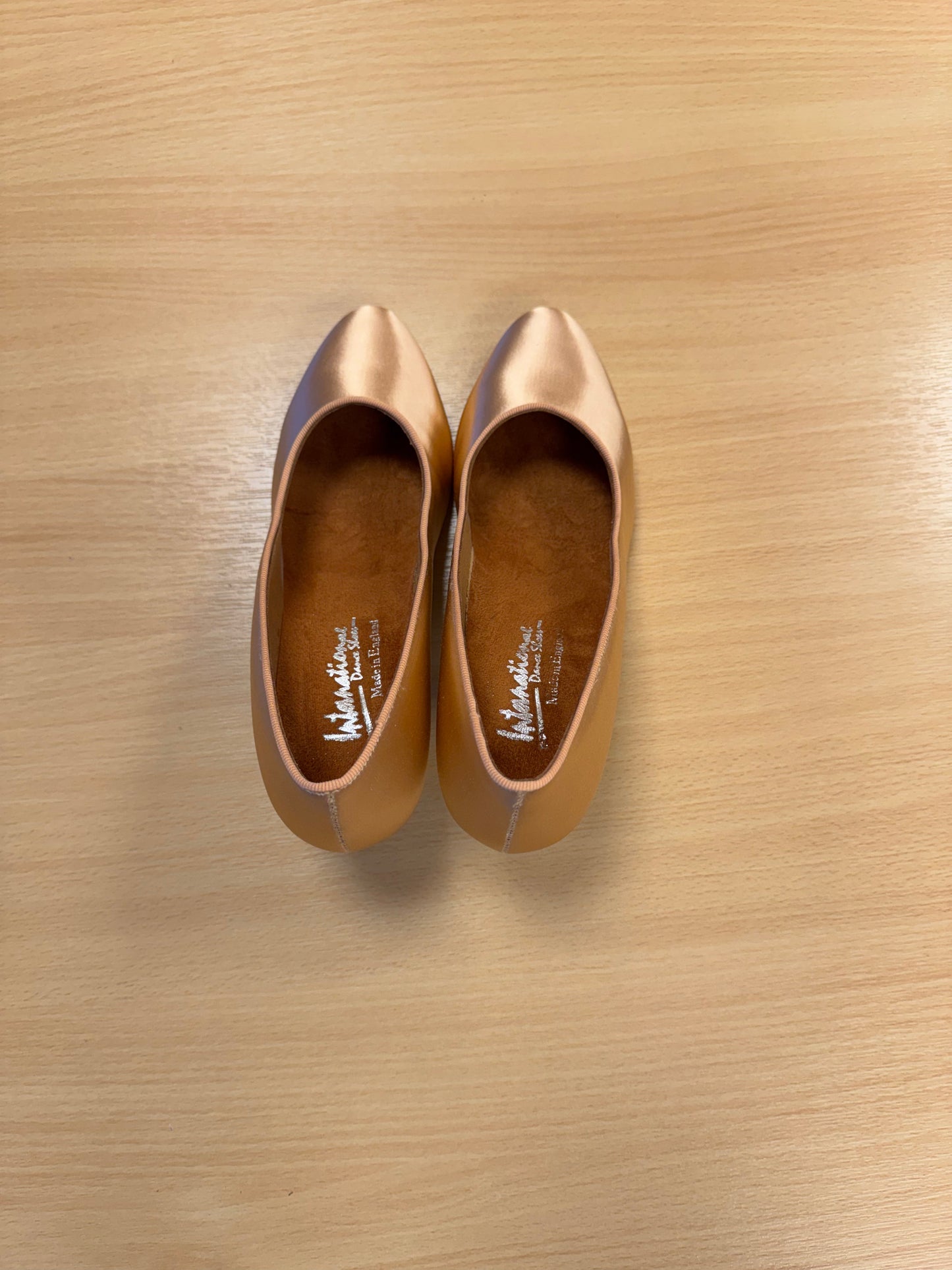 ICS RoundToe - Peach Satin - Size 6 - Regular