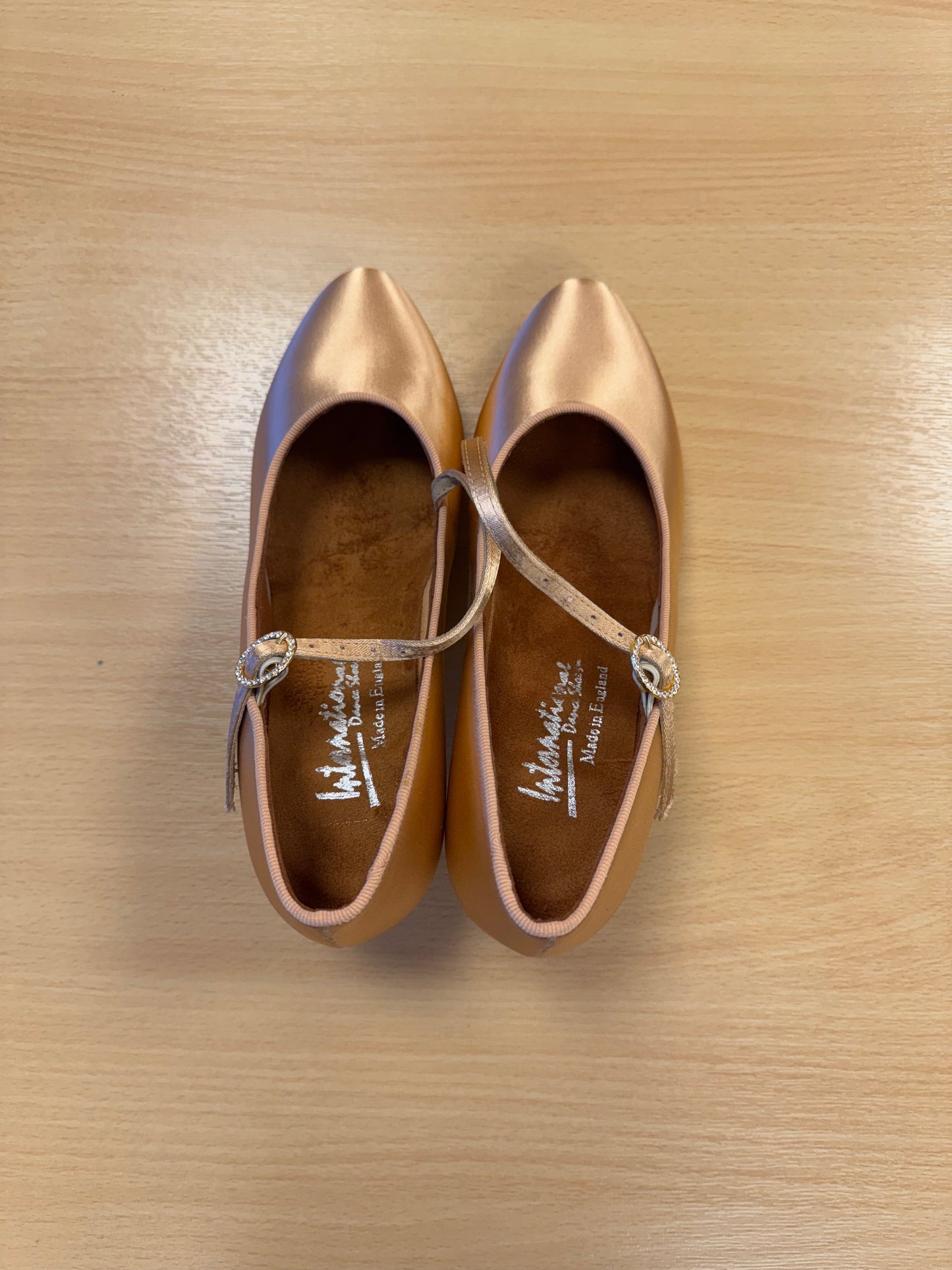ICS RoundToe SingleStrap - Peach Satin - Size 5 - Wide