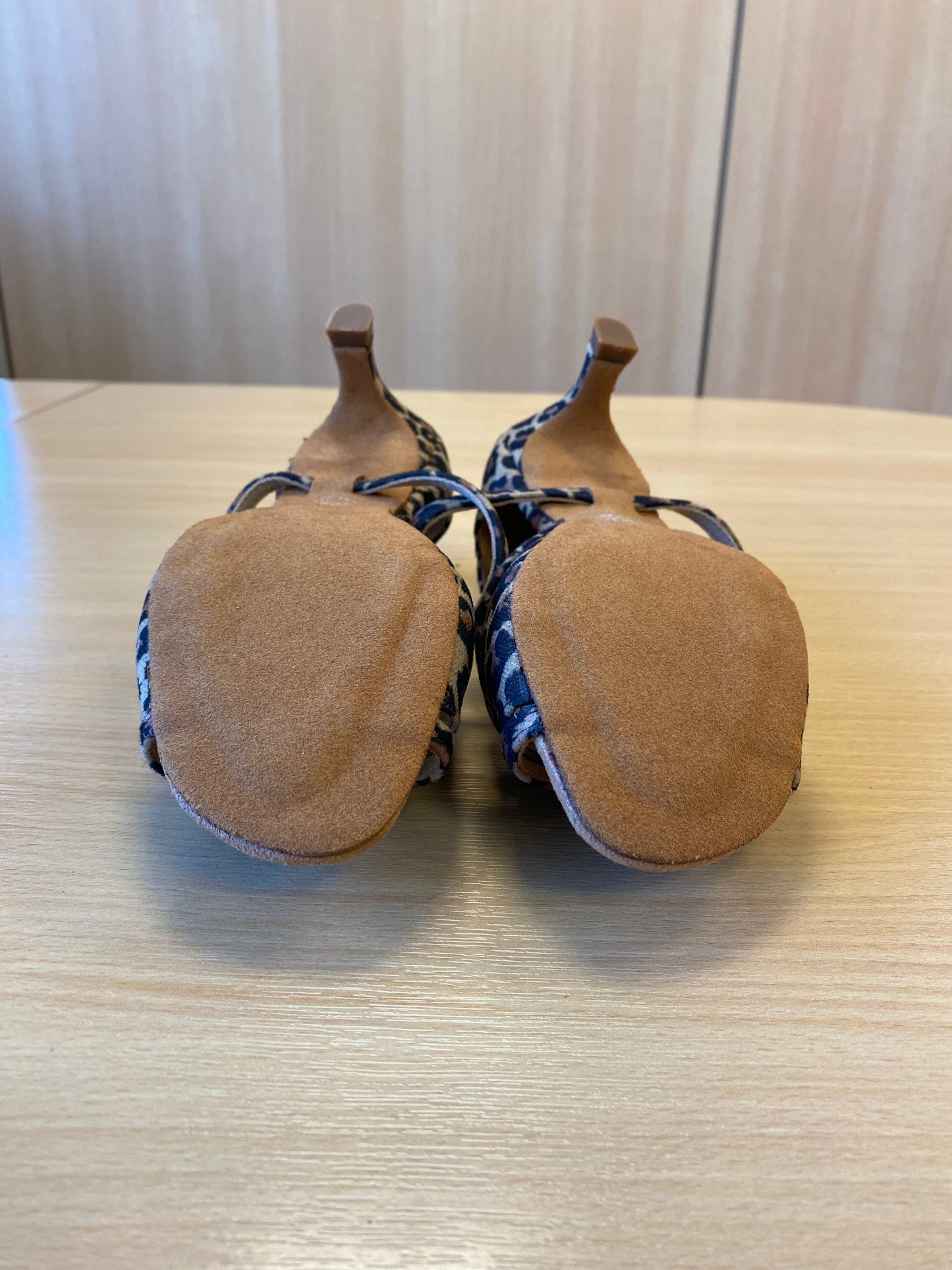Mia - Leopard Vegan (Size 6)