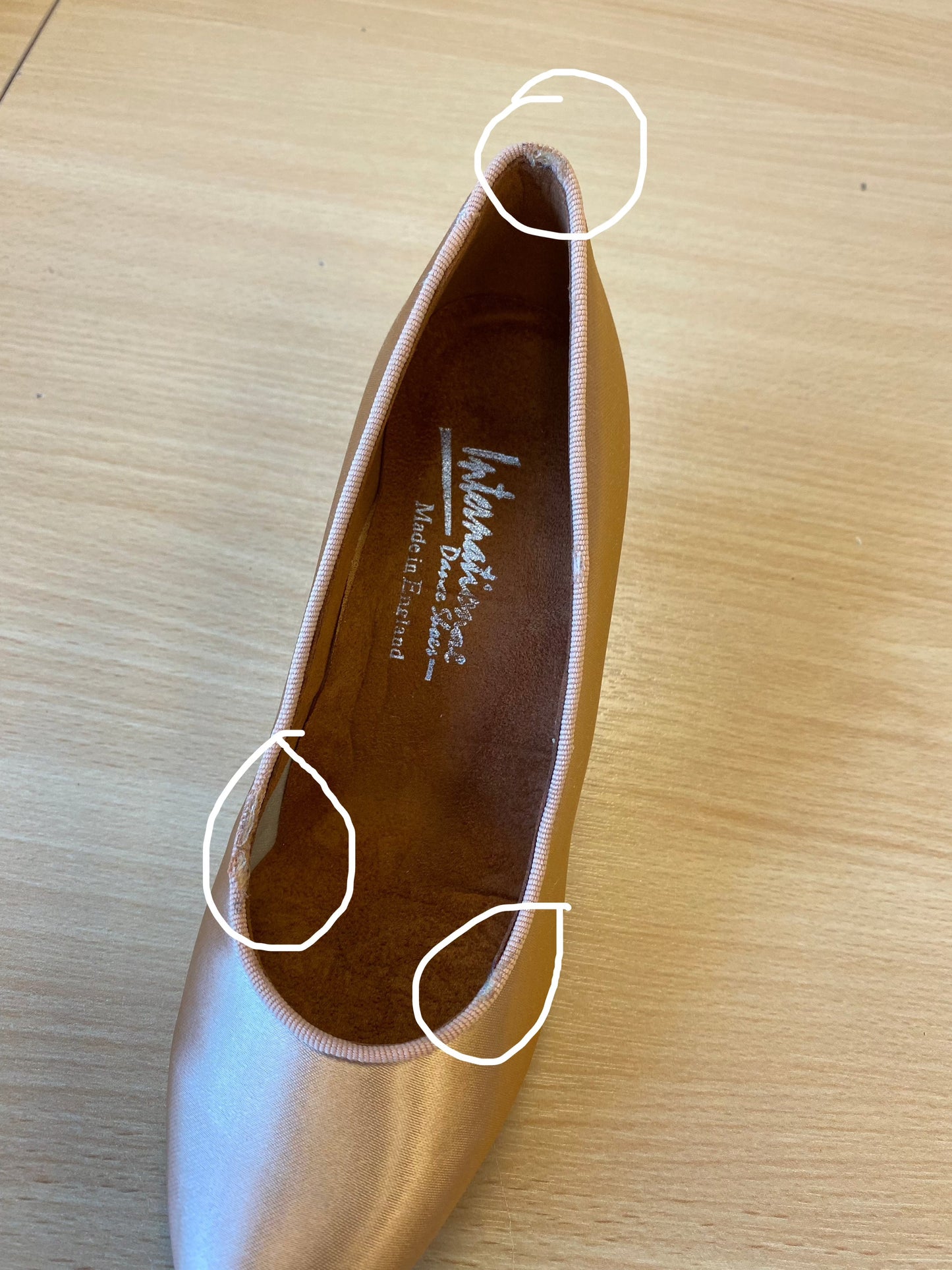 ICS RoundToe - Peach Satin (Size 4)