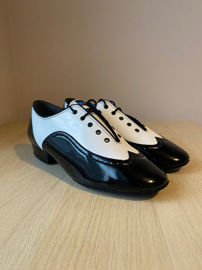 Brogue Full-Sole - White Patent/Black Patent (Size 6.5)