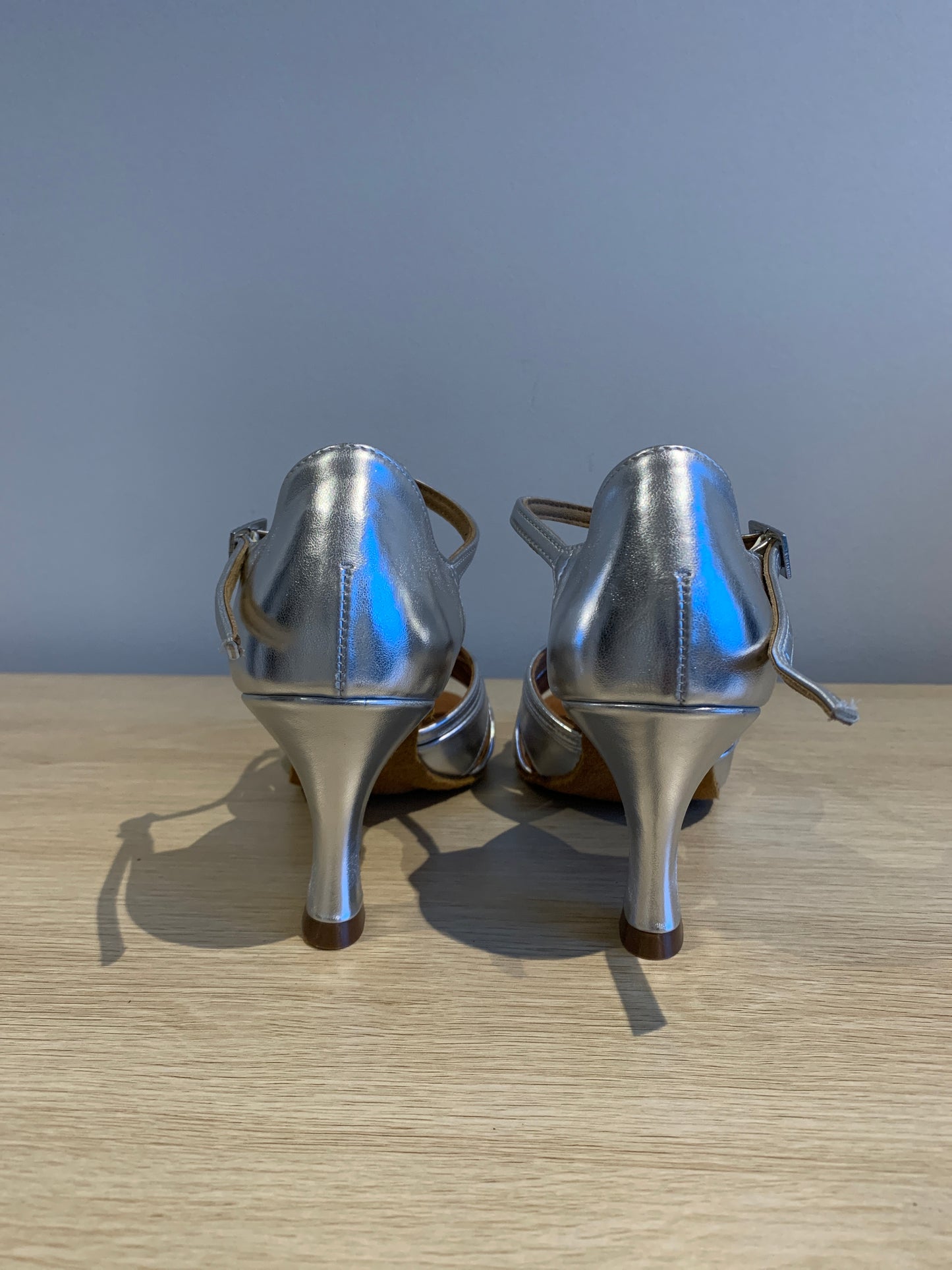 Mia T-Bar - Silver NotCalf - Size 4 - Narrow