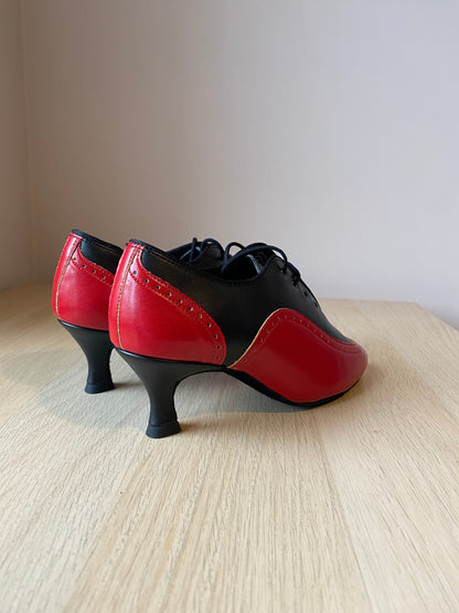 SAMPLE: Ladies Brogue - Red/Black NotCalf (Size 4)