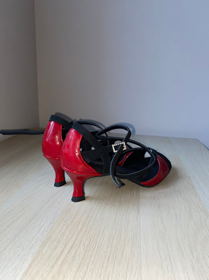 Bianca Nubuck/Red Patent (Size 7.5N)
