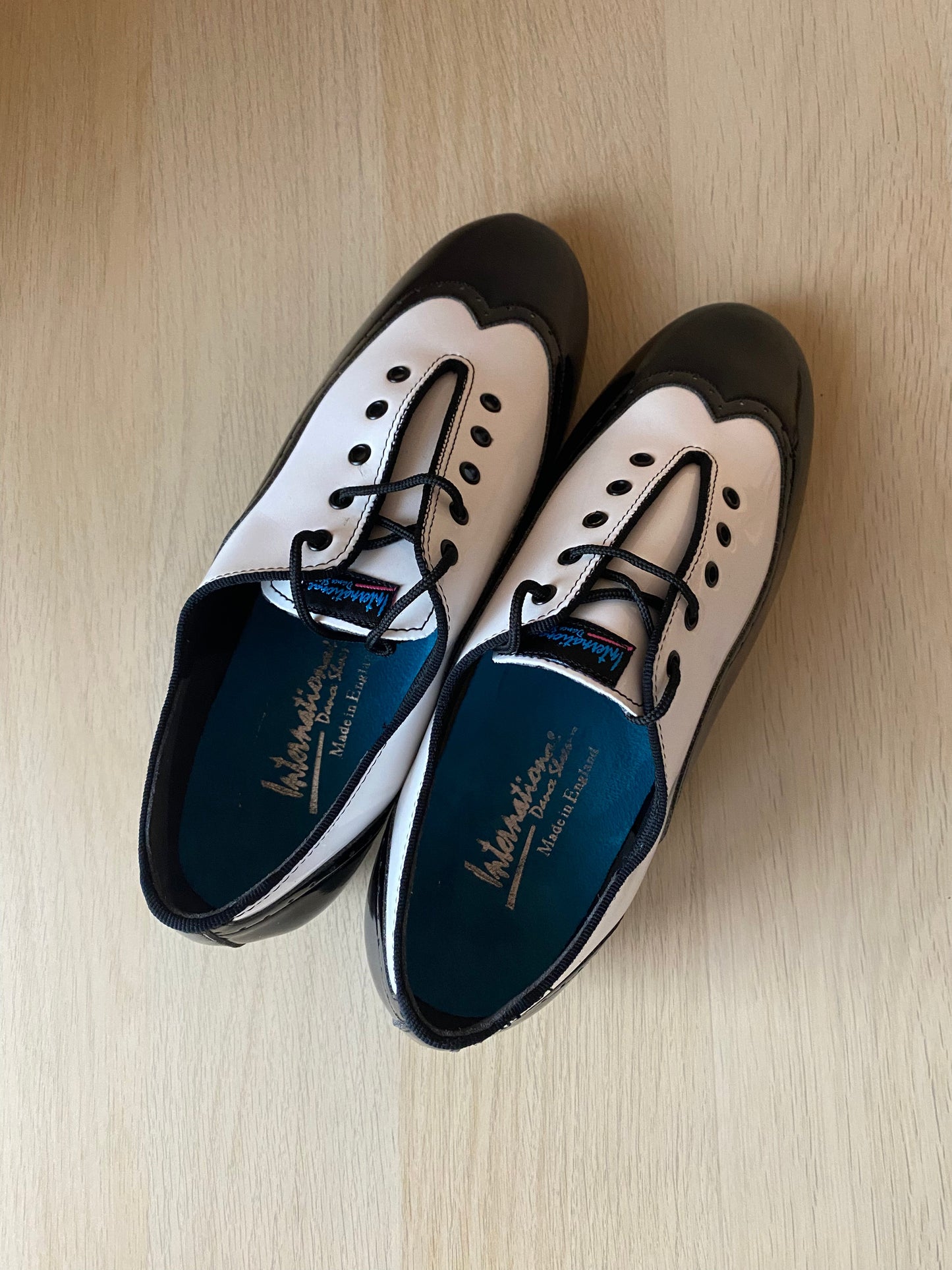 Brogue Full-Sole - White Patent/Black Patent (Size 6.5)