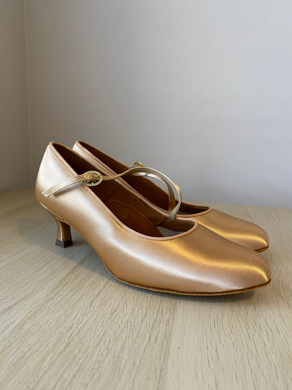 ICS RoundToe S/Strap - Peach Satin (Size 7.5W)