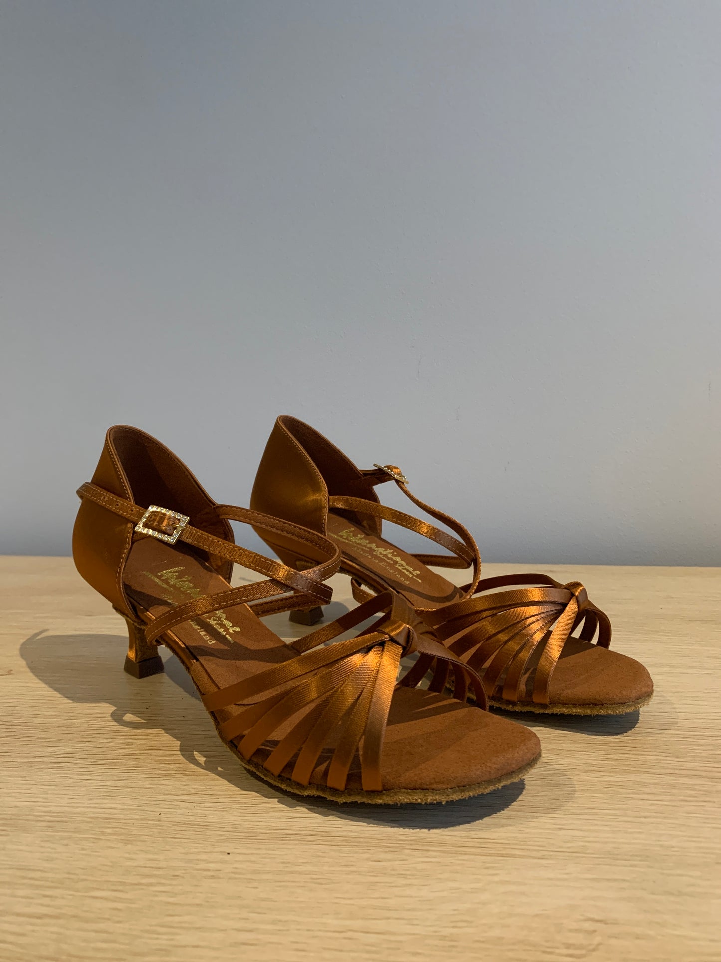 Fiorella - Tan Satin - Size 5.5 - Wide