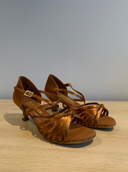 Fiorella - Tan Satin - Size 5.5 - Wide