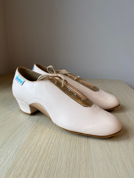 Artiste SS - Himalayan Rose (Size 5.5)