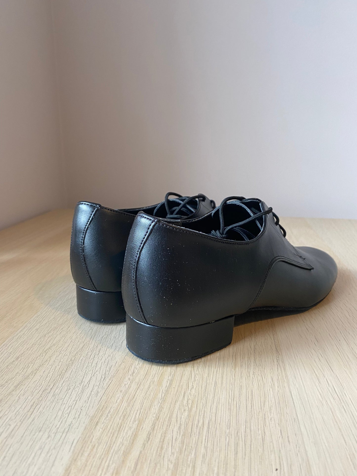 Gibson - Black Calf (Size 5.5)