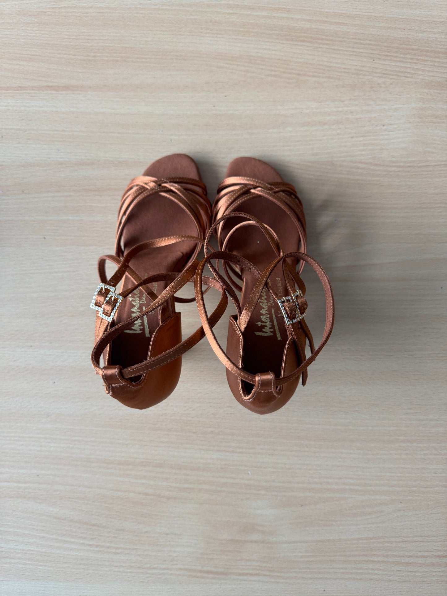 Emily - Tan Satin - Size 5 - Regular (Gold Glitter Soles)