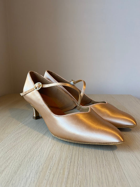 ICS SuperStar S/Strap - Peach Satin (Size 7.5W)