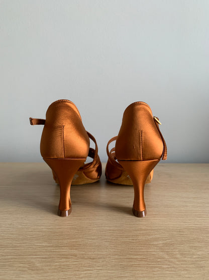 Mia XG - Tan Satin - Size 2.5 - Wide (XG Soles)