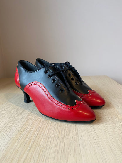 SAMPLE: Ladies Brogue - Red/Black NotCalf (Size 4)