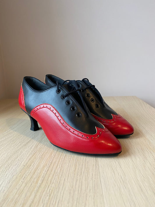 SAMPLE: Ladies Brogue - Red/Black NotCalf (Size 4)