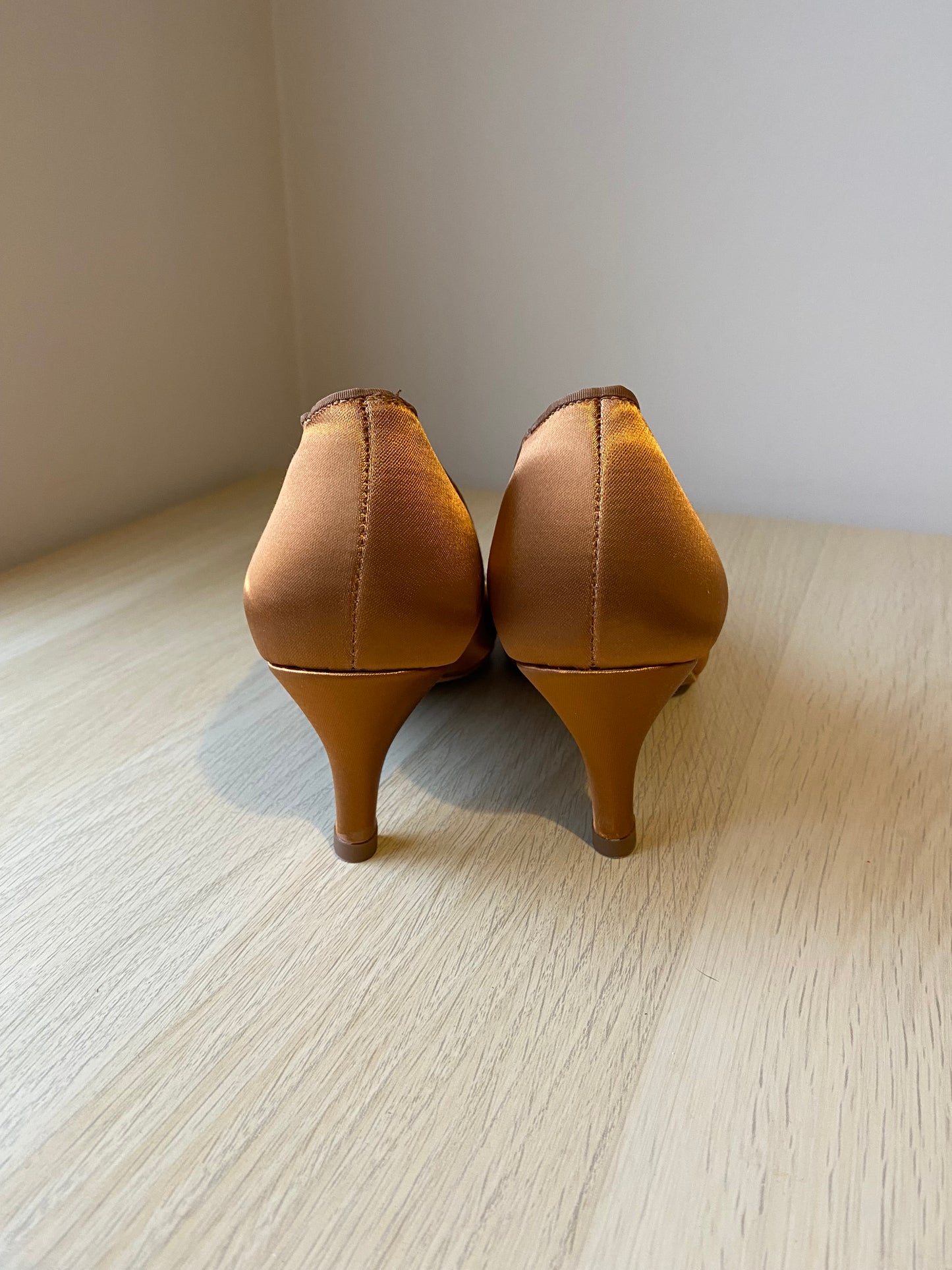 ICS SuperStar - Tan Satin - Size 7 - Narrow