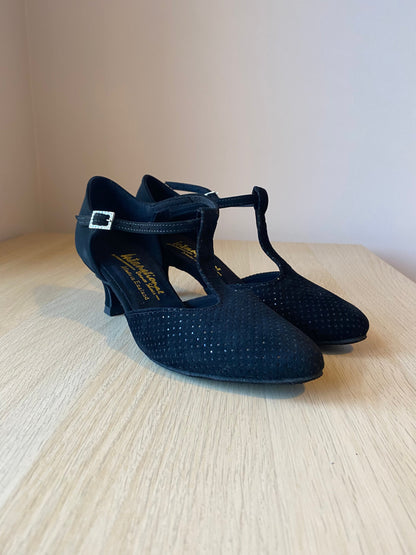 SAMPLE: Zoe RoundToe - Black Nubuck/BlackHolo (Size 4.5)