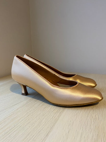 ICS RoundToe - Peach Satin - Size 7 - Regular