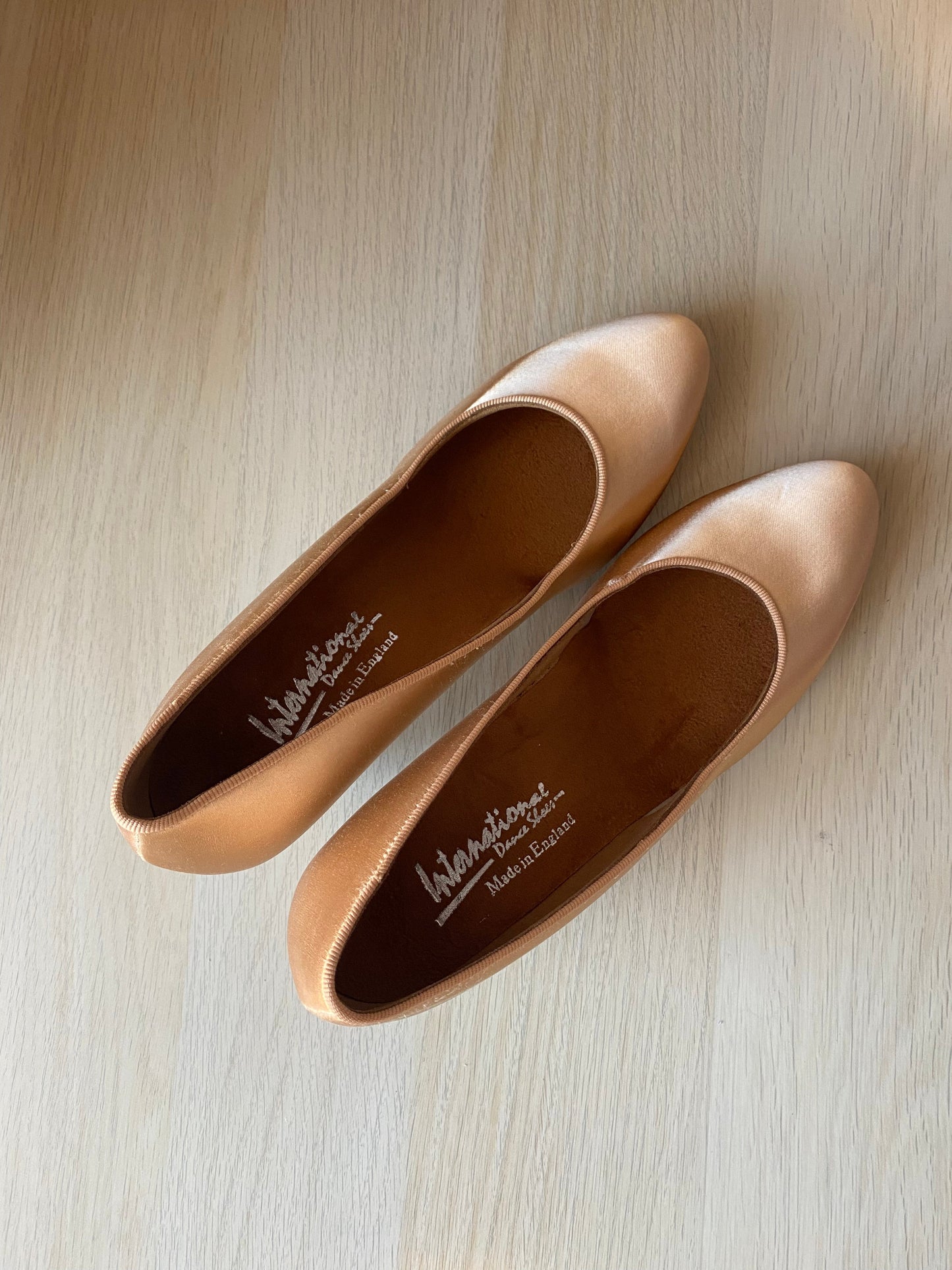 ICS RoundToe - Peach Satin (Size 6.5)