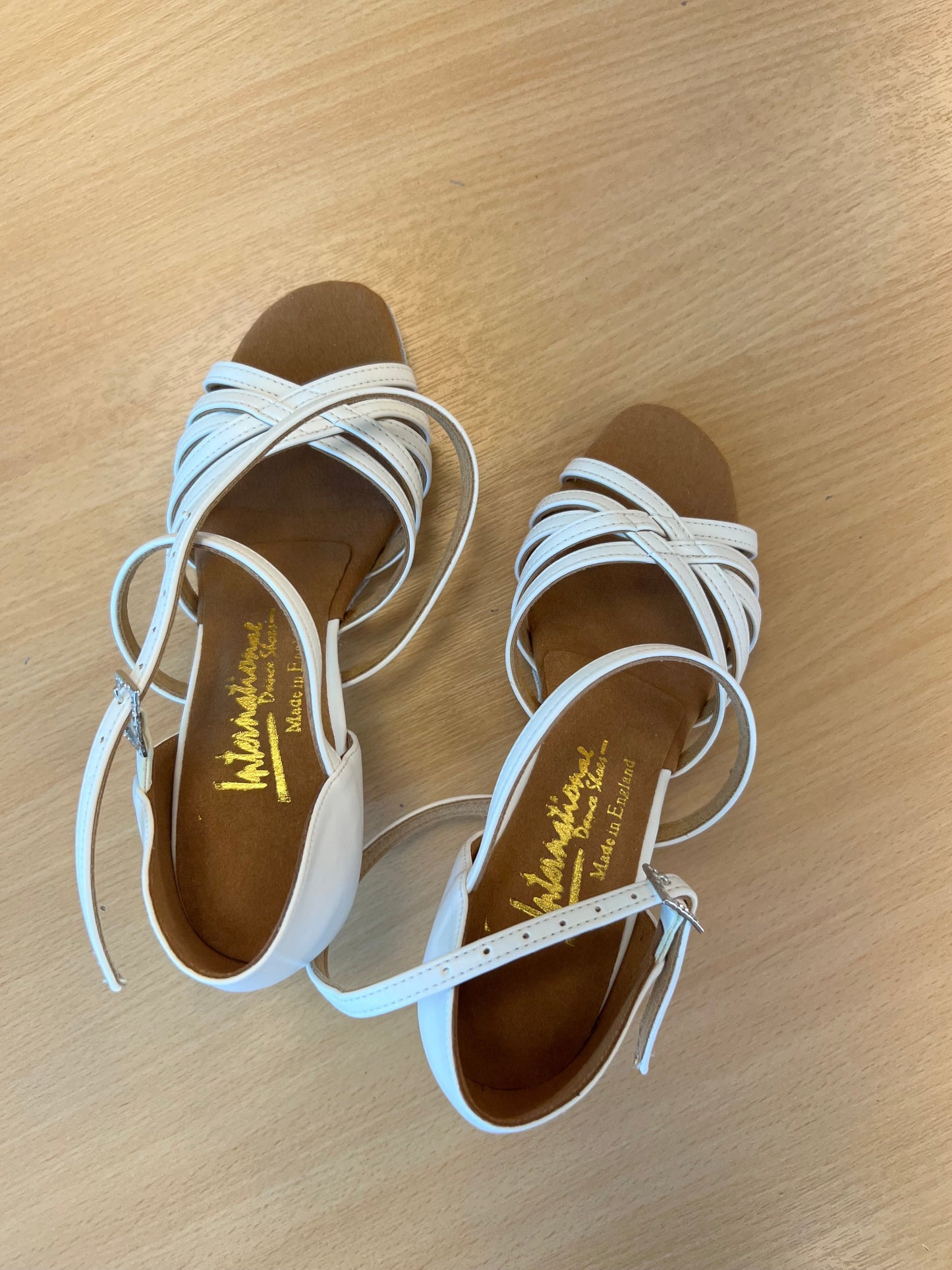 Girls Flavia - Whiite NotCalf (Size 1.5)