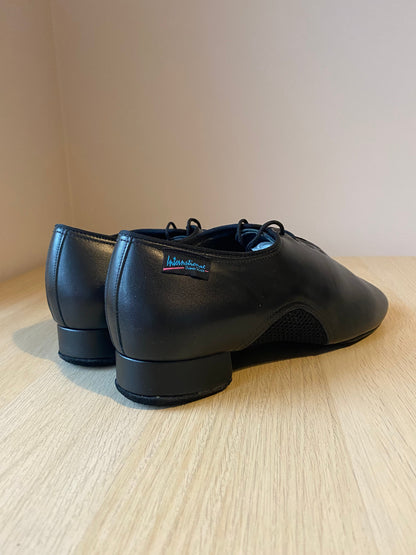 SAMPLE: Romeo - Black Calf/AirMesh (Size 8.5)