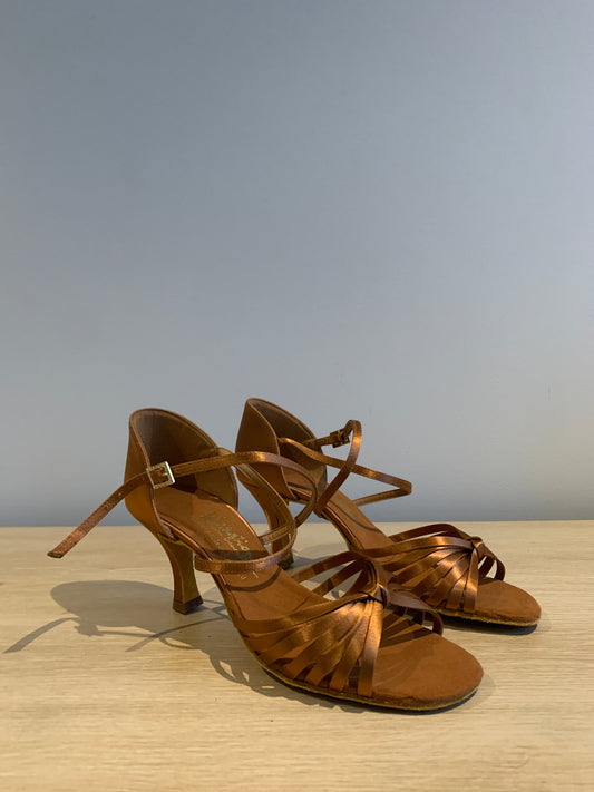 Fiorella - Tan Satin - Size 6.5 - Wide