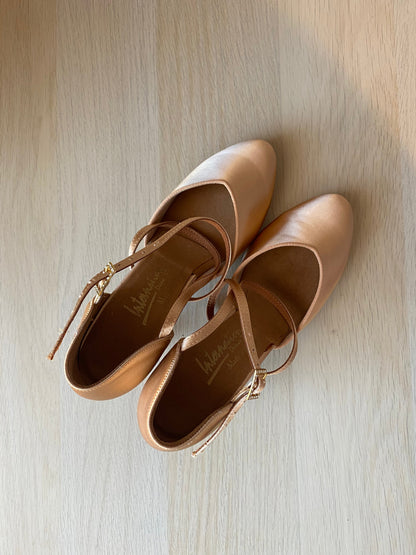 American Smooth - Peach Satin - Size 4