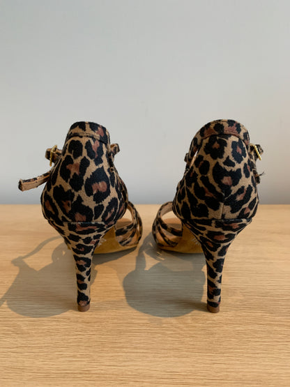 Lucia - Leopard - Size 4 - Regular