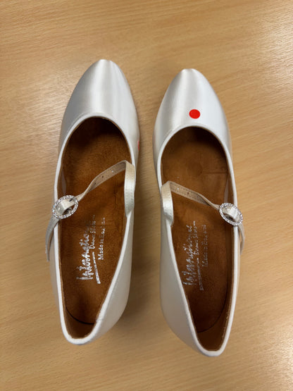 ICS Classic - White Satin - Size 5 - Regular