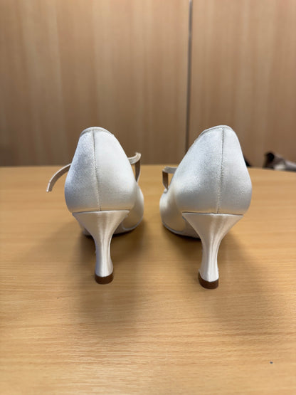 ICS RoundToe SingleStrap - White Satin - Size 6 - X Wide