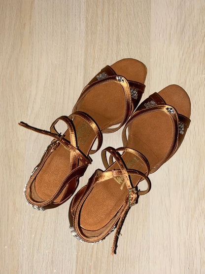 Bianca Crystal - Tan Satin (Size 6)