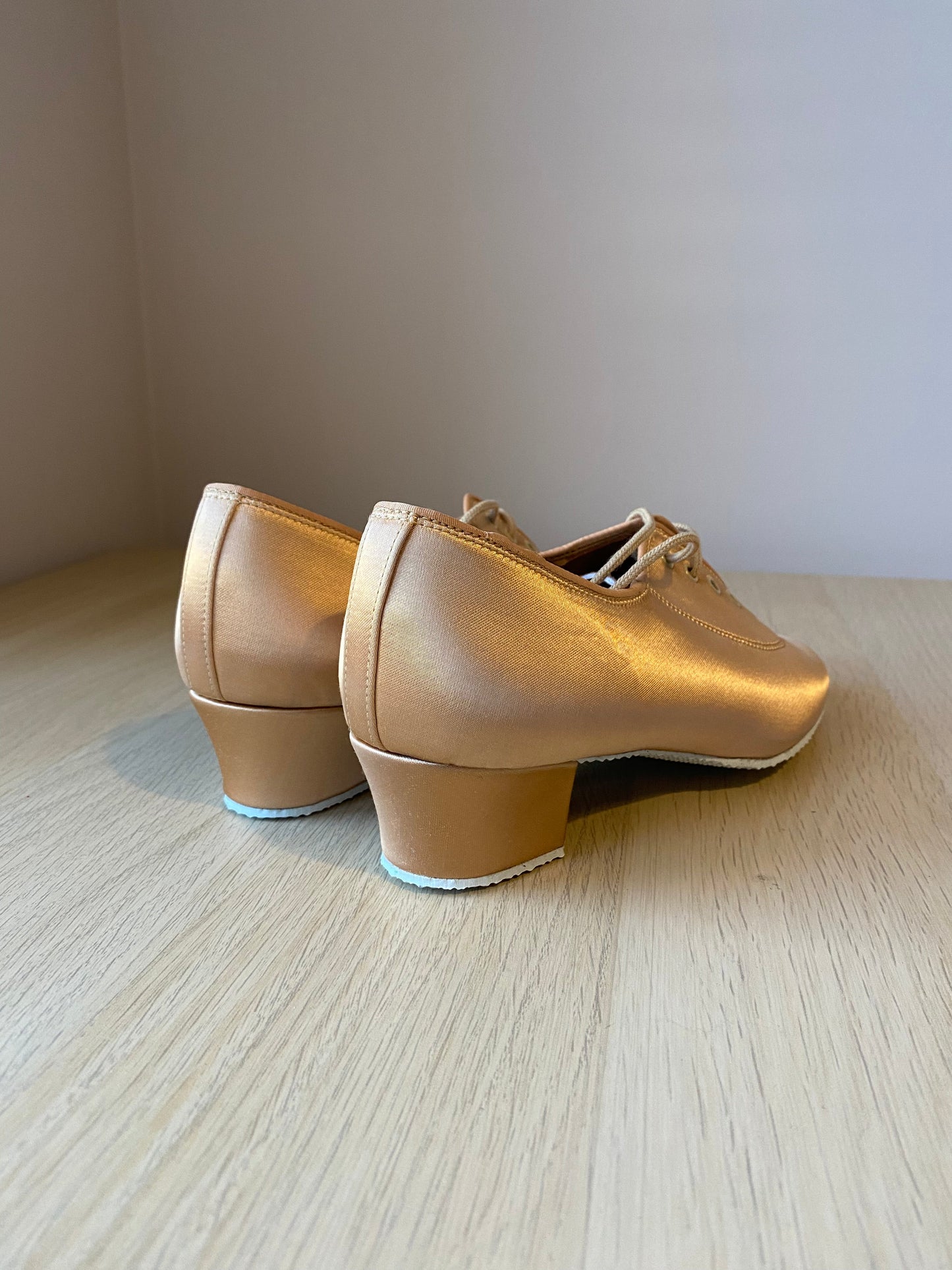 Heather Full-Sole - Peach Satin (Rubber sole) (Size 4)